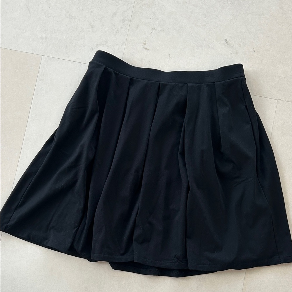 Adrienne Vittadini Classic Black Skater Skirt